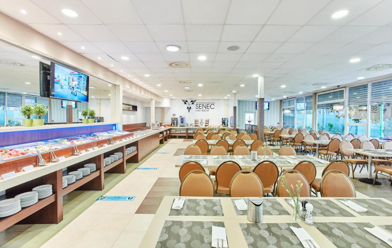 Hotel Senec Aqua Resort - Family Friendly Bagian luar foto