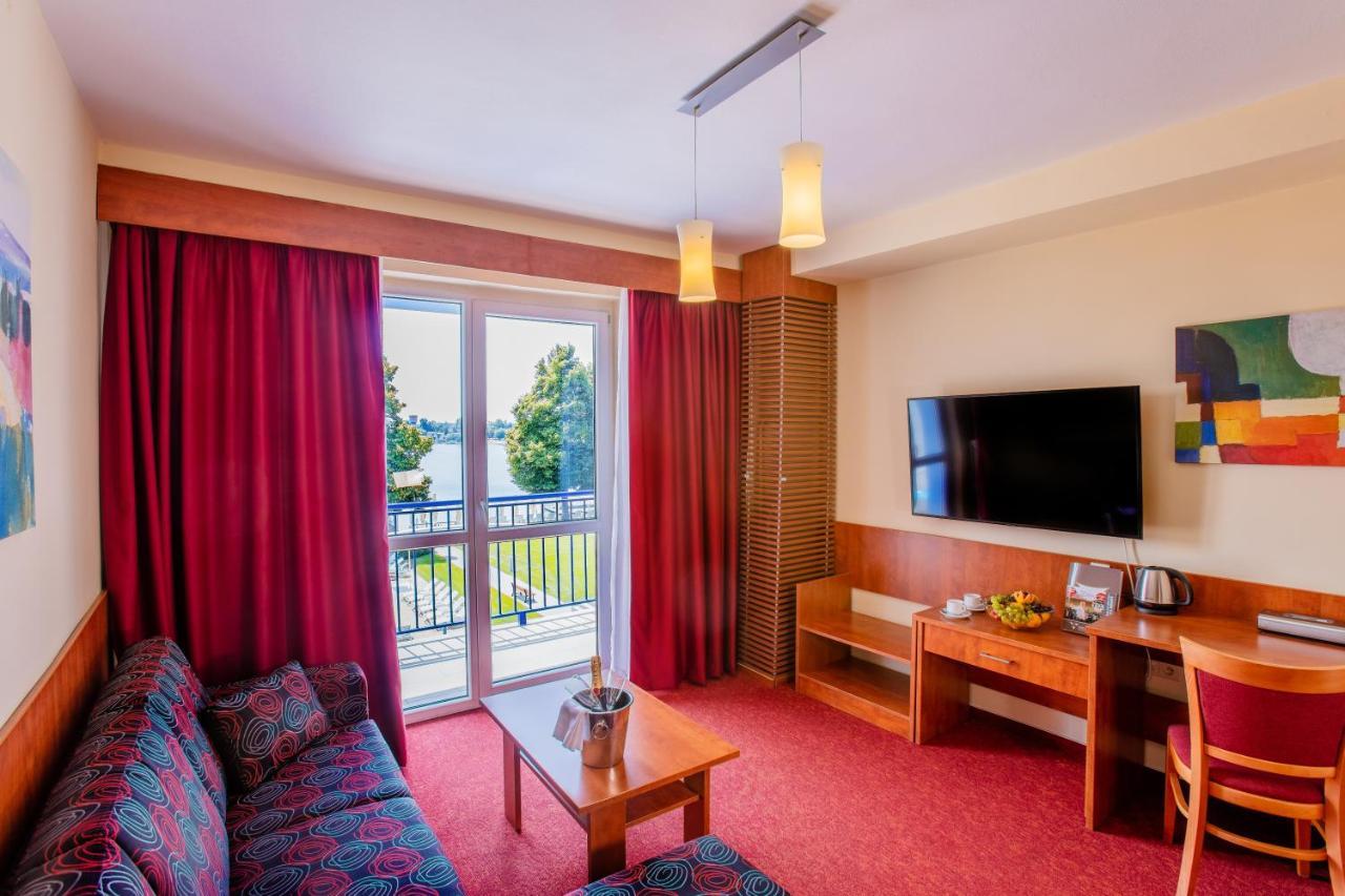 Hotel Senec Aqua Resort - Family Friendly Bagian luar foto