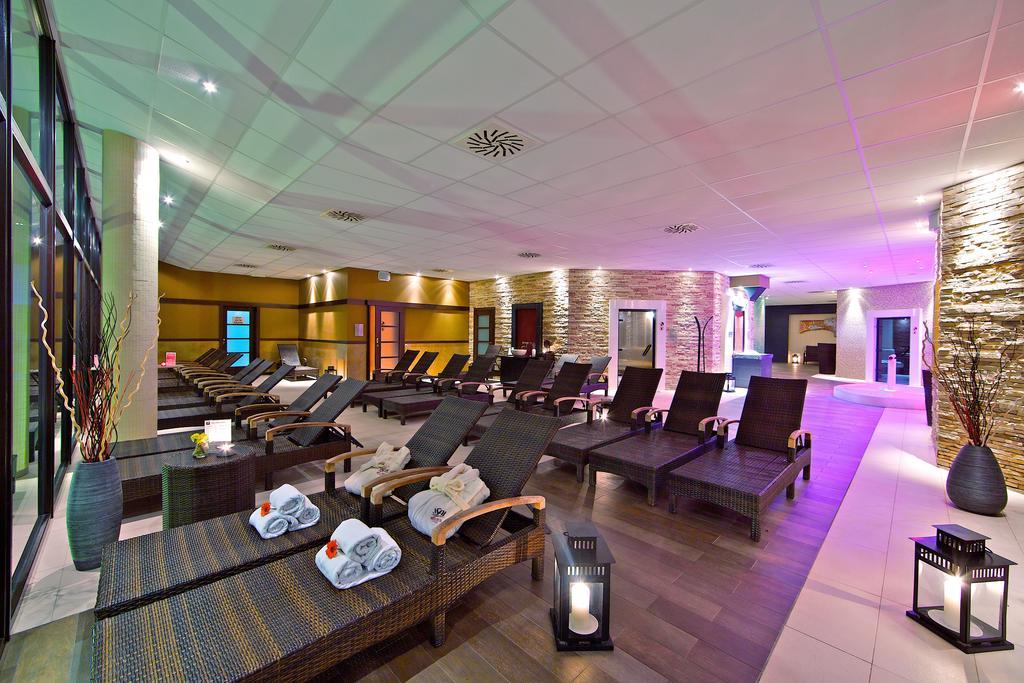 Hotel Senec Aqua Resort - Family Friendly Bagian luar foto